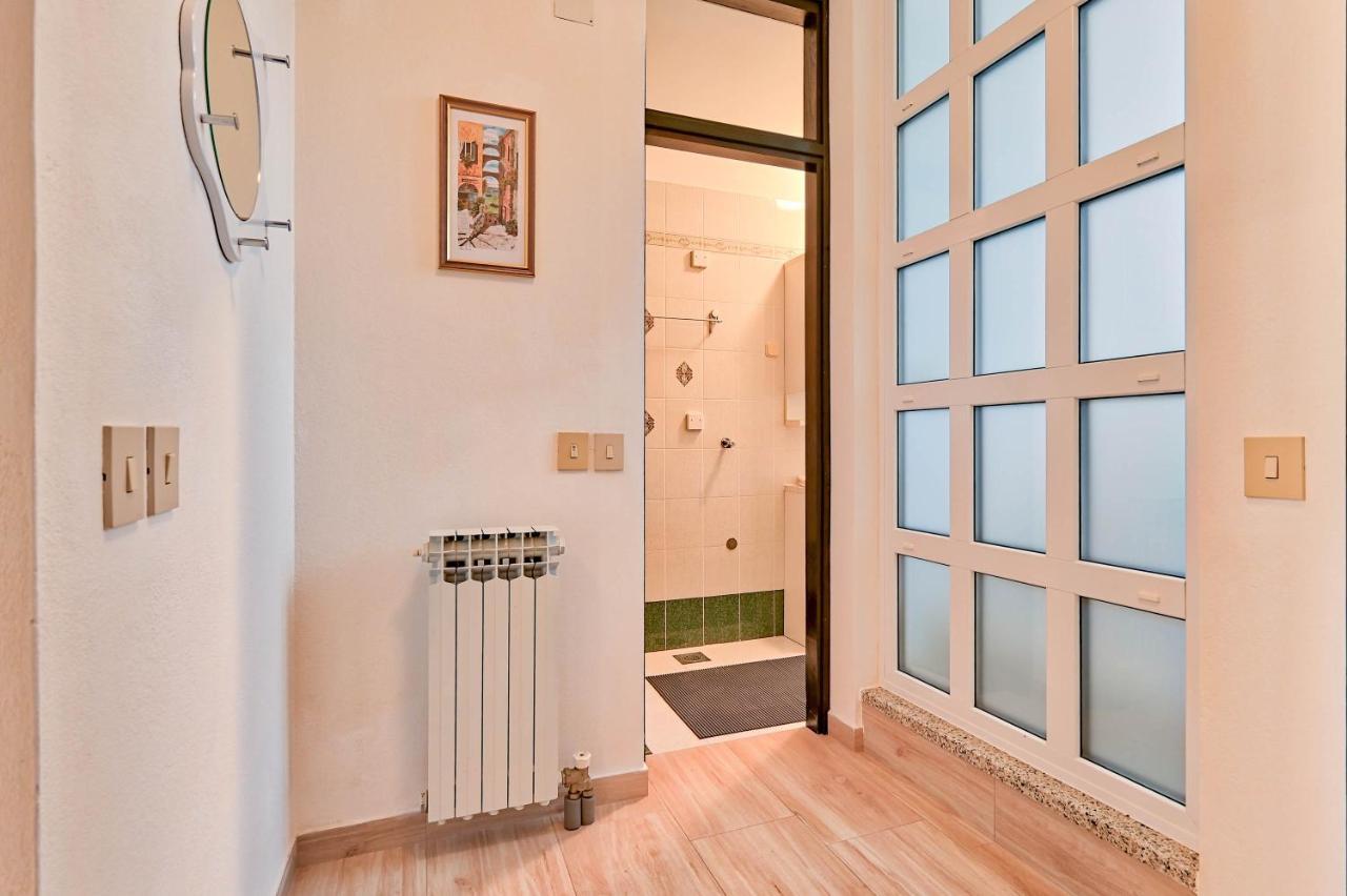 Iby Apartment พูลา ภายนอก รูปภาพ